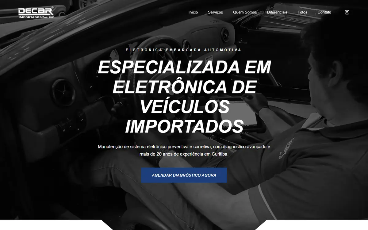 Página inicial do site da Decar Importados no computador, com o título Especializada em eletrônica de veículos importados